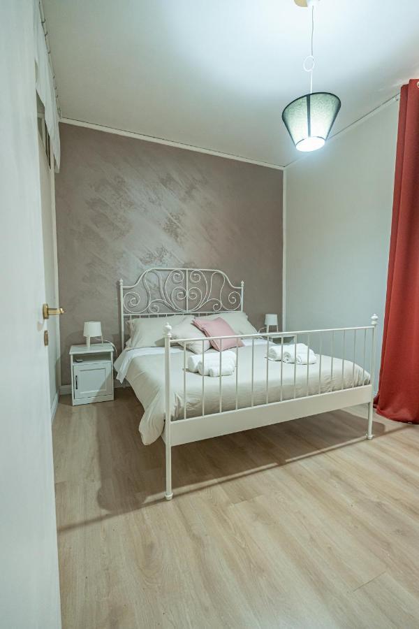 Casa Vacanze Decumano 18 Napoli Bagian luar foto